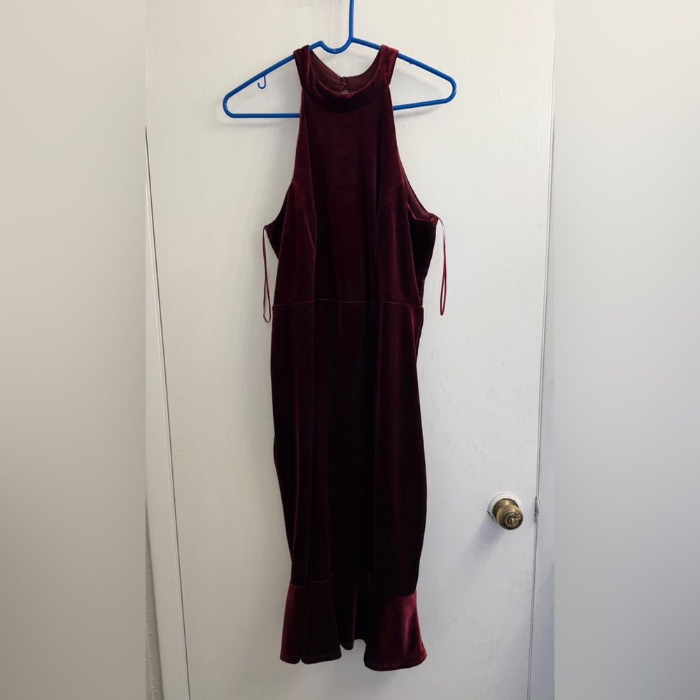 Superfoxx Elegant Burgundy Red Velvet XL‎ Halter Dress